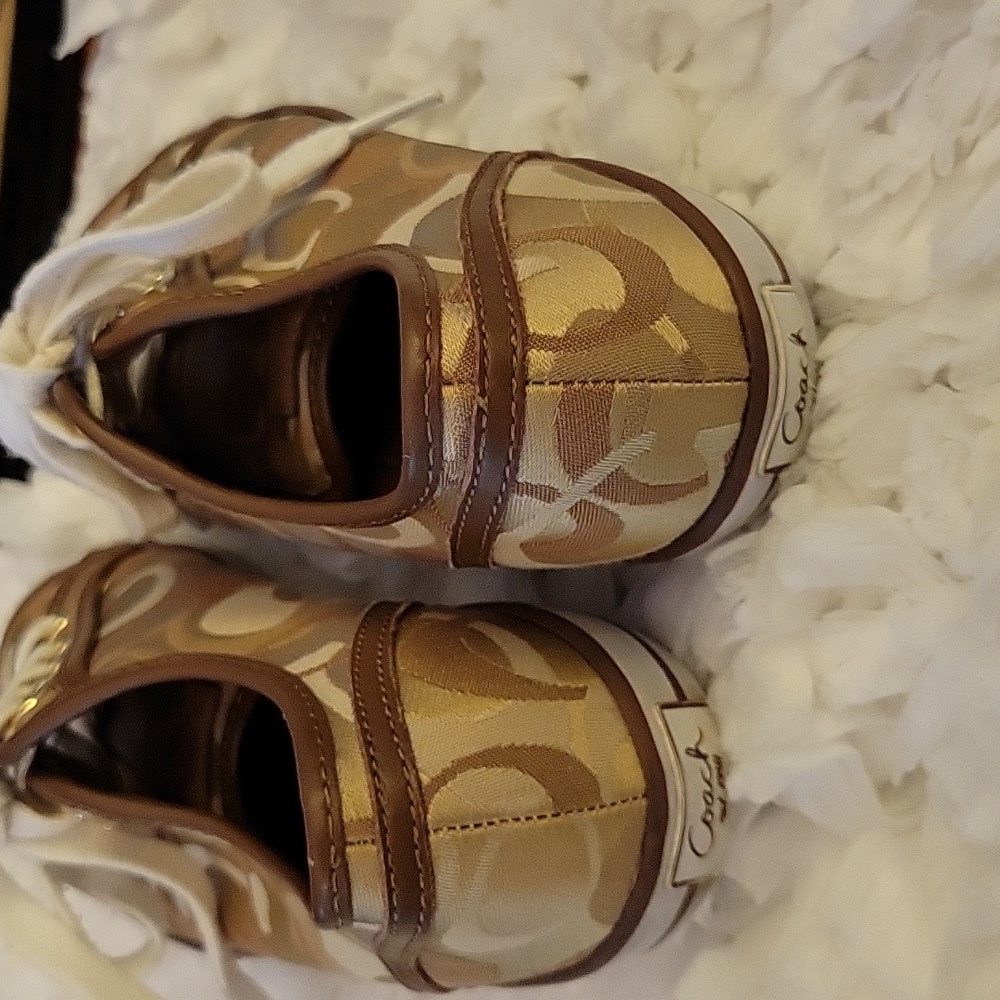 Coach brown taupe cream white logo sneakers lace up leather trim size 6 B EUC… - Picture 3 of 9